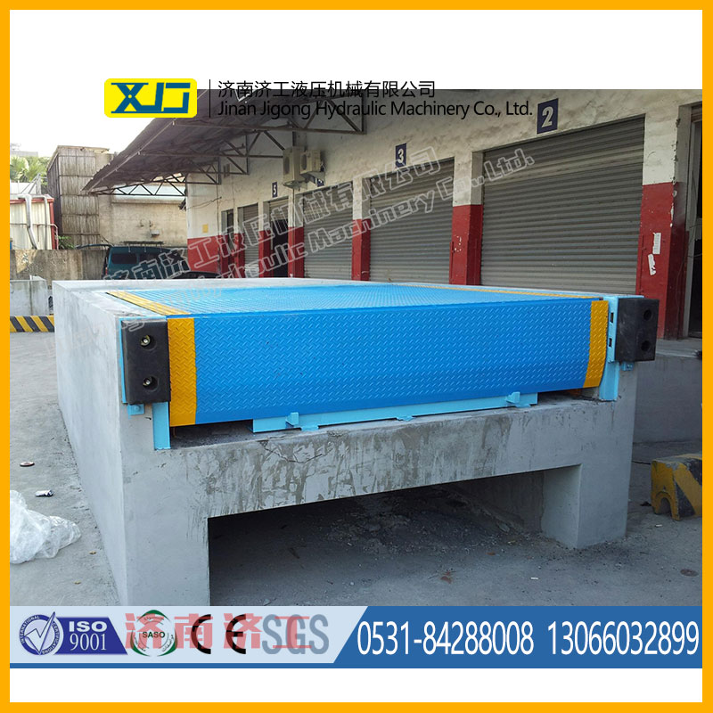 液壓登車(chē)橋初次使用需要注意什么？