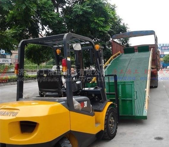 移動式登車橋，移動式液壓登車橋